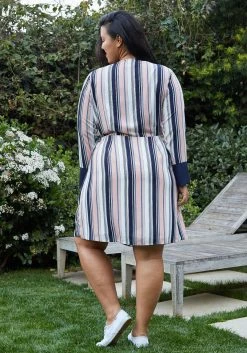 Nurode Plus Size Printed Wrap Dress With Cuff Binding -Asoph Sales Shop 2003563 201 3