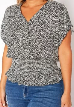Asoph Plus Size Dainty Floral Print Smocked Blouse -Asoph Sales Shop 2018298 001 4