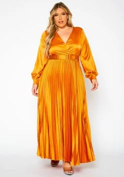 Plus Size Pleated Maxi Flare Dress