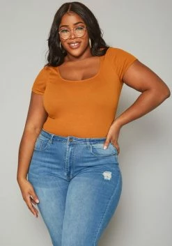Plus Size Ribbed Scoop Neck Short Sleeve Bodysuit