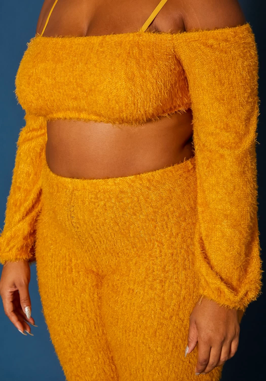 Plus Size Fuzzy Knit Crop Top & Capri Pants Set 5 Plus Size Fuzzy Knit Crop Top & Capri Pants Set - Image 5