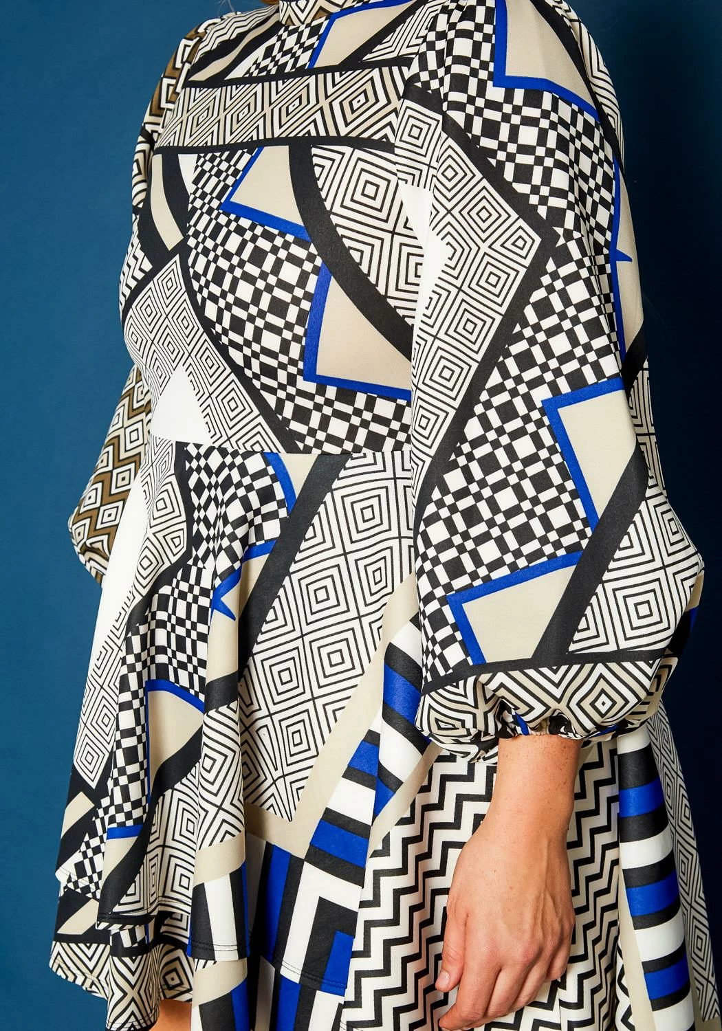 Plus Size Geo Print High To Low Flare Dress 5 Plus Size Geo Print High To Low Flare Dress - Image 5