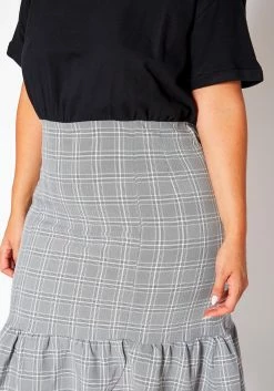 Plus Size Plaid Print Ruffle Flare Skirt -Asoph Sales Shop 2021044 001 5