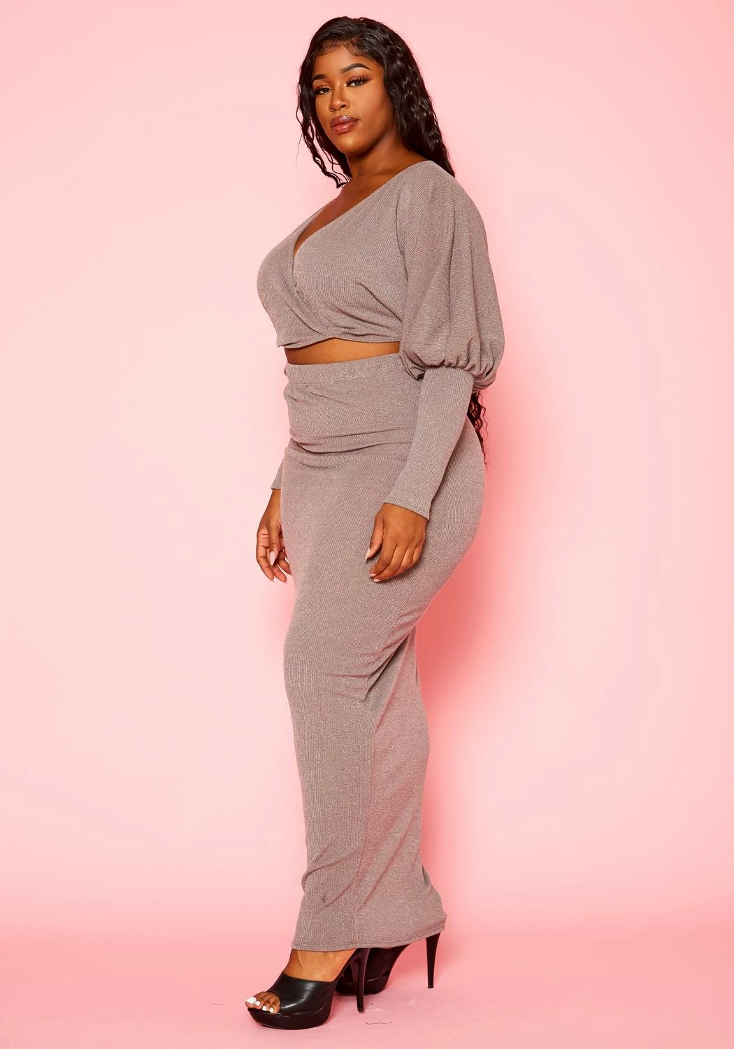 Plus Size Ribbed Knit Crop Top & Skirt Set 3 Plus Size Ribbed Knit Crop Top & Skirt Set - Image 3