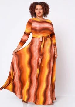 Plus Size Wave Pattern Fit & Flare Maxi Dress